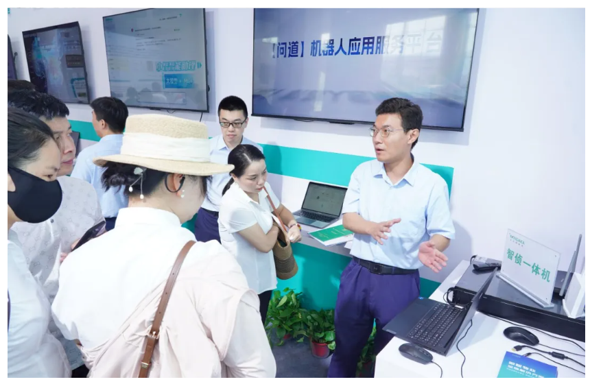 文達通股份攜”數智物業全鏈解決方案”亮相中國物博會，“AI+機器人”定義智慧物業新標桿